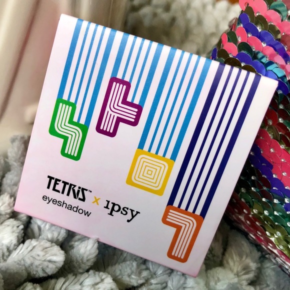 Tetris Top Out Highly Pigmented Metallic Eyeshadow - Picture 5 of 6